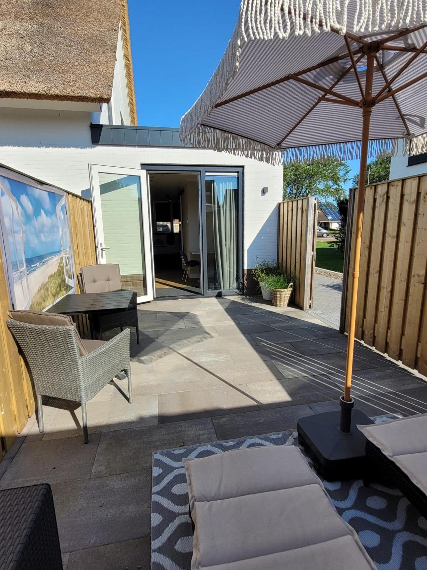 Luxe Kamer Langendam 48 Met Prive Terras Zoutelande Exterior foto